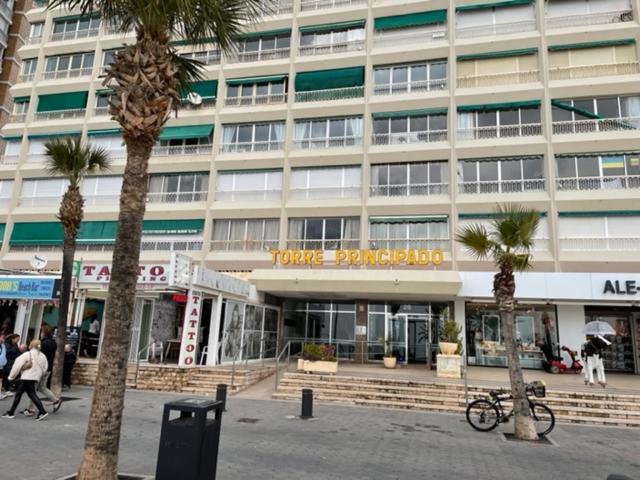 Precioso Apartamento A Estrenar En Primera Linea De Playa Benidorm Eksteriør billede