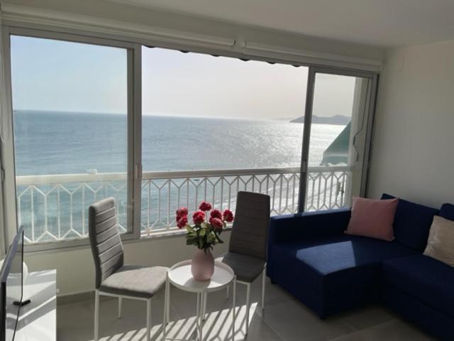 Precioso Apartamento A Estrenar En Primera Linea De Playa Benidorm Eksteriør billede